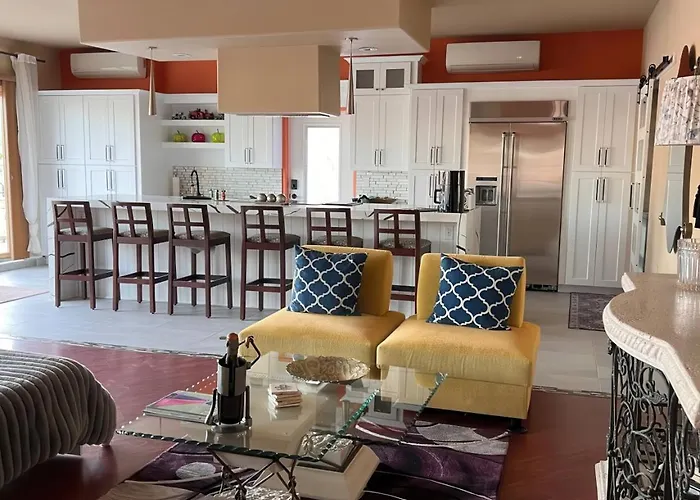 Holiday home 4br Ranch W Four Peaks Views Fireplace Hot Tub
