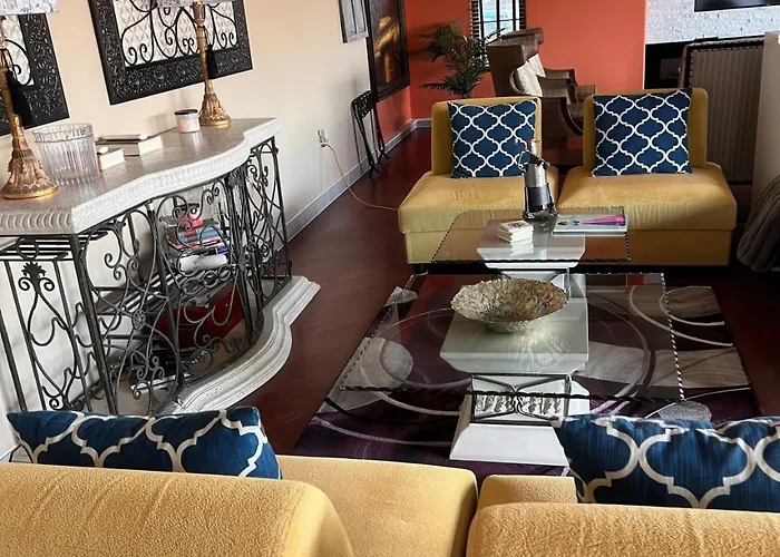 Holiday home 4br Ranch W Four Peaks Views Fireplace Hot Tub