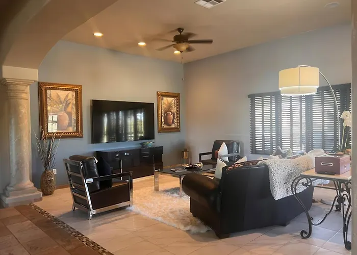 Holiday home 4br Ranch W Four Peaks Views Fireplace Hot Tub *