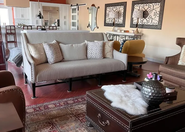 4br Ranch W Four Peaks Views Fireplace Hot Tub