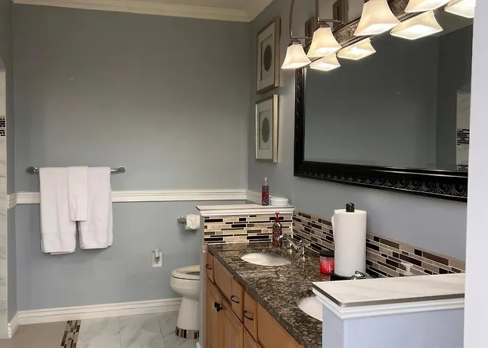 4br Ranch W Four Peaks Views Fireplace Hot Tub *