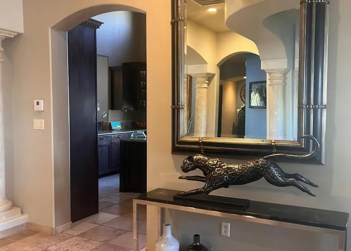 4br Ranch W Four Peaks Views Fireplace Hot Tub *